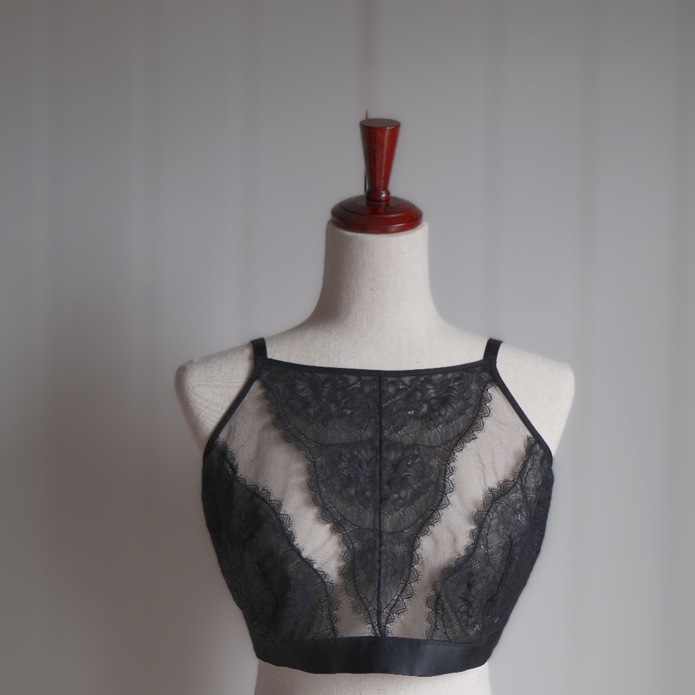 Soma Breathtaking High Neck Bralette Black XXL Delicate Lace